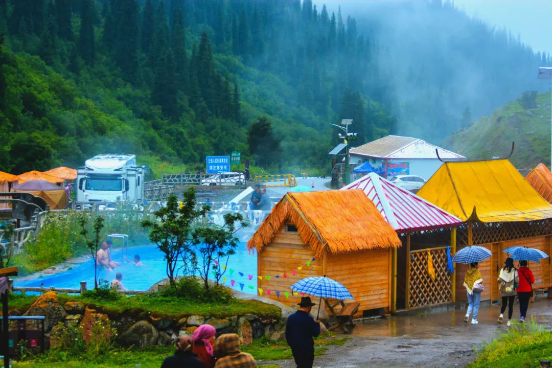 文旅和静雨后巩乃斯国家森林公园带你漫步童话世界